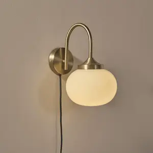 Comparateur de prix : PR Home Applique murale Elsy, couleur laiton, verre crème, connecteur