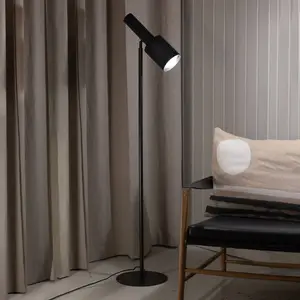 Comparateur de prix : Markslöjd Lampe sur pied Ozzy en métal, tête réglable