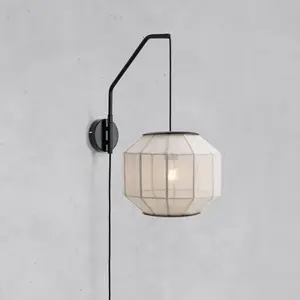 Markslöjd Applique murale Asuka, Ø 27 cm, beige/noir, tissu/métalVendu parluminaire