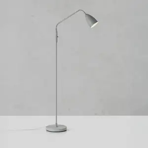 Comparateur de prix : Markslöjd lampadaire LED Patro, gris, métal, à intensité variable