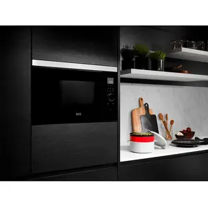 Micro-ondes encastrable 17L AEG MBB1756SEM NoirVendu parkaufland