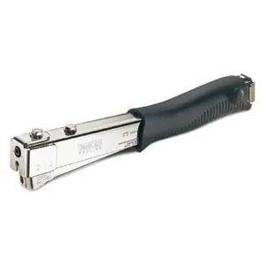 Comparateur de prix : R11 - Marteau agrafeur pour agrafes n°140/6-10mm - Boîte - (20725901) - Rapid