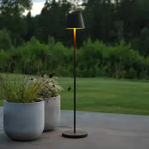 Comparateur de prix : Konstsmide Lampadaire LED rechargeable Pomezia, noir, 124 cm, IP54, US...
