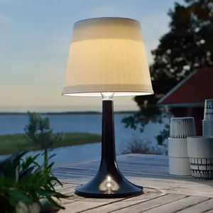 Comparateur de prix : Konstsmide Lampe à poser solaire LED noire Assisi Sitra