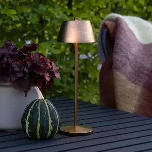 Comparateur de prix : Konstsmide Lampe à poser LED rechargeable Eze, cuivre mat, 32 cm, IP54...