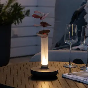 Comparateur de prix : Konstsmide Lampe table LED Biarritz IP54 batterie CCT noire