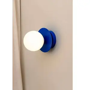 Globen Lighting plafonnier Art Déco, IP44, bleu/blancVendu parluminaire