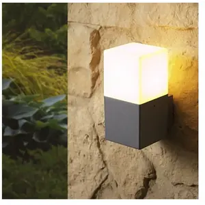 Comparateur de prix : Applique Murale Grise led IP44 Alu pour ampoule E27 - silamp