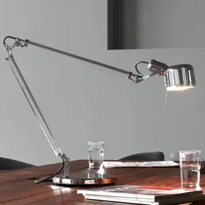Serien Lighting serien.lighting Job Table lampe de table LED piedVendu parluminaire