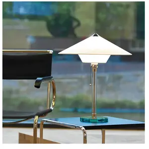 TECNOLUMEN Wagenfeld WG 28 Lampes de table, abat-jour conique, WG28, pas cher