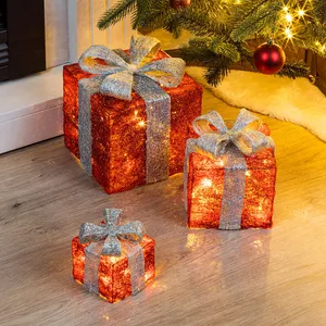 Spetebo Coffrets cadeaux led avec minuterie lot de 3 - rouge / gris - Boîtes décoratives de Noël éclairées en blanc chaud pas cher