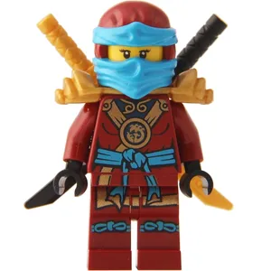 LEGO Ninjago : Nya avec 2 katanas pas cher