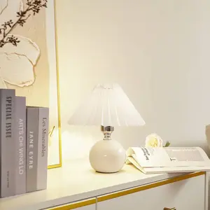 Comparateur de prix : Lindby - Lampe à poser 'Kerimi' en céramique pour chambre à coucher