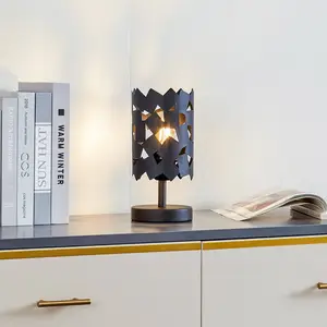 Lucande - Lampe à poser 'Aeloria' en métal pour salon & salle à manger pas cher