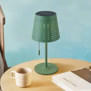 Comparateur de prix : Lindby lampe de table LED solaire Hilario, vert, fer, batterie rechargeable