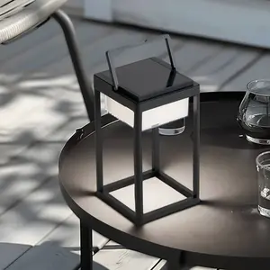 Comparateur de prix : Lucande Lampe de table solaire à LED Tilena, angulaire, noire, intensité