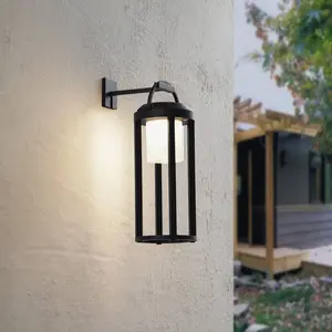 Lucande lampe solaire LED 2 en 1 Tilena, noir, rond, aluminium pas cher