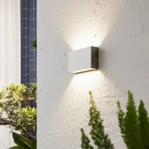 Comparateur de prix : Applique d'extérieur LED Arcchio Karline, 1060 lm, acier inoxydable, IP65