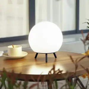 Comparateur de prix : Lindby lampe de table LED rechargeable Aurilia, noir/blanc, fer, IP44