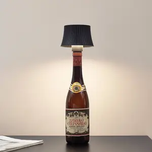 Comparateur de prix : Lampe de table rechargeable LED Lindby Linor, noir, USB, variateur tac...