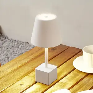 Comparateur de prix : Lindby lampe de table LED rechargeable Janea CUBE, blanc, métal