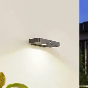 Applique murale LED Lucande Tavon, angulaire, noir, capteur pas cher