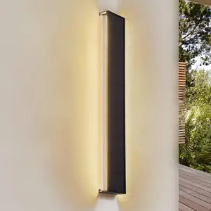 Applique murale LED Lindby Laarni, intensité variable, IP54, noir pas cher