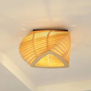 Lindby plafonnier Sanza, 50 cm, bois, courbé pas cher