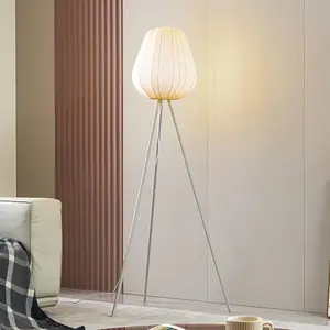 Lindby lampe sur pied Helin, beige, textile, tripode, 144 cm, E27Vendu parluminaire