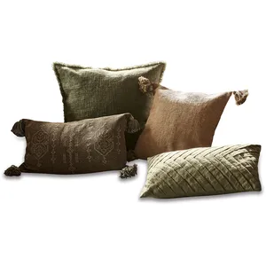 LOBERON Lot de 4 housses de coussins Donagh, vert/marron (50 x 50cm) pas cher