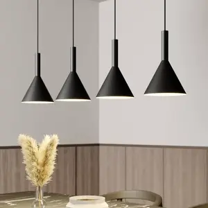 ARCCHIO Suspension à intensité variable 'Tadej' en métal pour salon & salle à manger pas cher