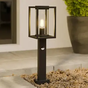 Comparateur de prix : Lucande Borne lumineuse Ferda, 60 cm, détecteur, anthracite, IP44