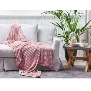 BELIANI Couverture en polyester rose 200x150cm pas cher