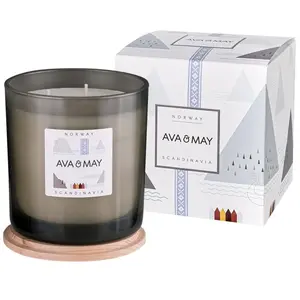 AVA & MAY Bougie parfumée - Norvège - Muguet & musc - 500 g pas cher