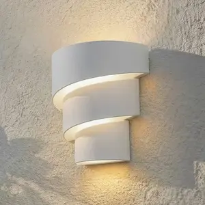 Comparateur de prix : Applique d'extérieur LED Lindby Valir, blanche, trois abat-jours, IP54