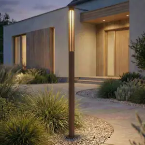 Bornes lumineuses LED Lindby Fjorya, hauteur 90 cm, marron, IP65