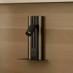 Comparateur de prix : Applique murale LED Lucande Tiron, hauteur 35 cm, chêne, USB