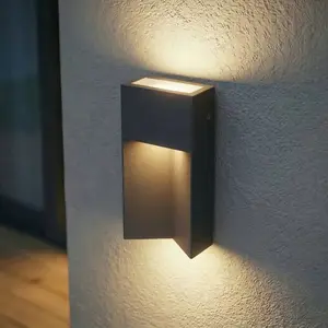 Applique d'extérieur LED Lucande Kaholo, noir mat, CCT, IP44Vendu parluminaire