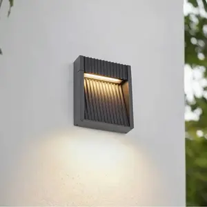 Comparateur de prix : Applique d'extérieur LED Lucande Tavion, 16 cm, anthracite, IP65