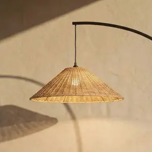 Lampadaire d'extérieur Lucande Taniola, conique, rotin, 195 cm, IP44Vendu parluminaire