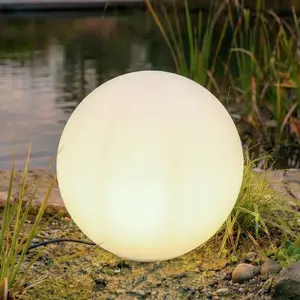 Luminaire d'extérieur Lindby Valyra, Ø 50 cm, IP54, piquetVendu parluminaire