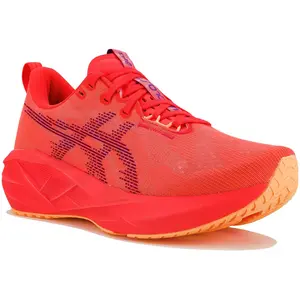 Chaussures ASICS Novablast 5 rouge orange femme - 35.5 pas cher