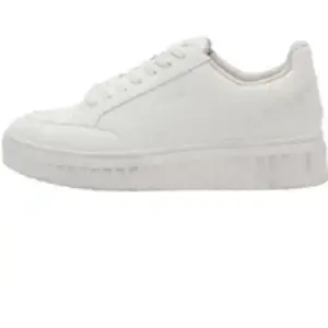 s.Oliver Shoes Baskets pour Femme avec Semelle Plateforme 0100 40 EU pas cher