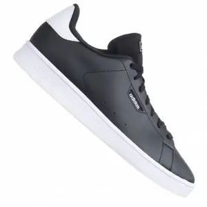 Chaussures de sport pour hommes Adidas IF9889 Urban Court noir r. 42 42 noir
