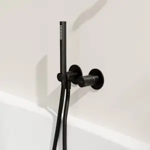 rivea Bahri Mitigeur de baignoire avec set de douche, BR2109MB, pas cher