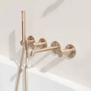 rivea Bahri Mitigeur de baignoire avec bec déverseur et set de douche,...