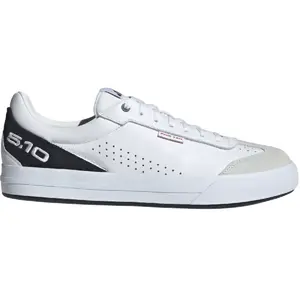 Chaussures adidas Sleuth DLX 2 JR3871 Blanc 48 pas cher