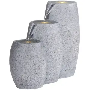 Comparateur de prix : BELIANI Fontaine de Jardin en Résine Extérieur avec Éclairage led Gris Arkle