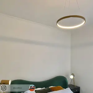 JUST LIGHT. Suspension LED Circle, dorée, Ø 39 cm