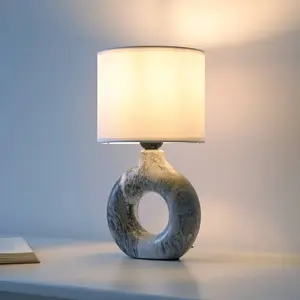 JUST LIGHT. Lampe à poser Carara, pied en céramique, gris pas cher